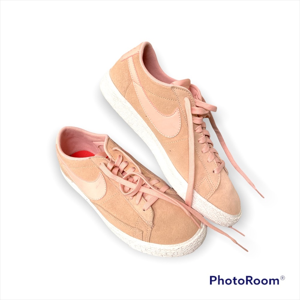 Nike lace up Sneakers
